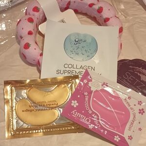 Assorted Pink Strawberry Headband + Gold Eye & Pink Lip Hydrogel Masks
